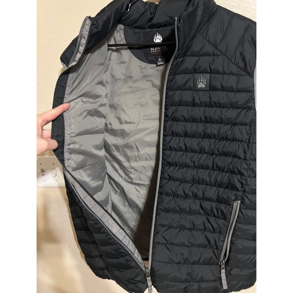 Alaskan Hardgear by Duluth Trading Co Mens Black Puffer Vest Size XL - Picture 8 of 9